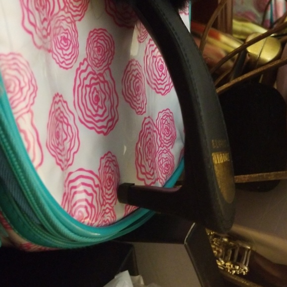 Shoes - Picture 4 of 4